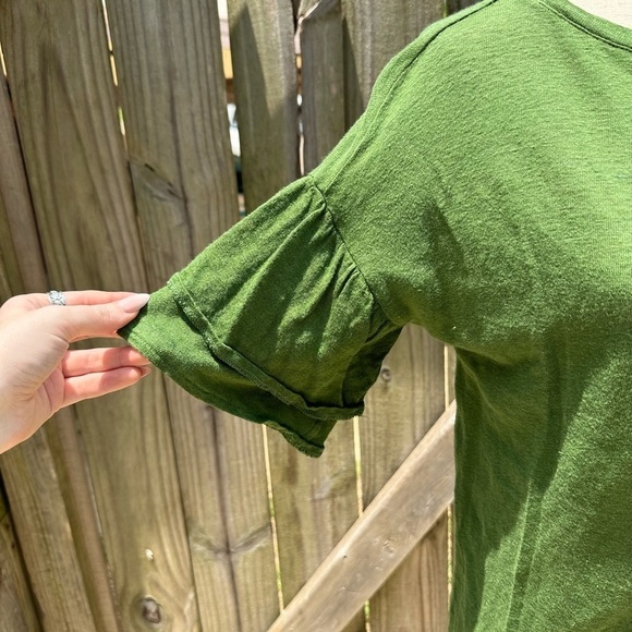 J. Jill Love Linen Flutter Ruffle Stacked Sleeve Forest Green Short Sleeve Top - Picture 8 of 10